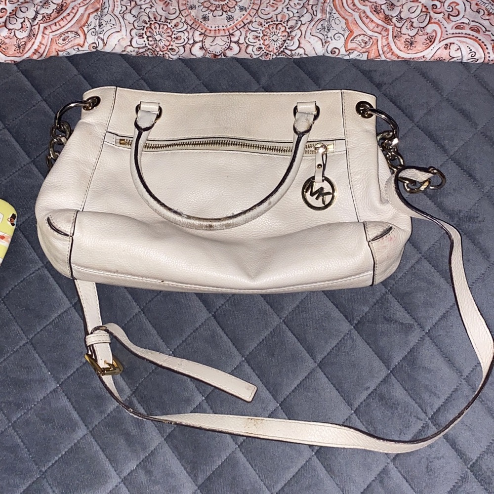 OBO. Micheal Kors white purse